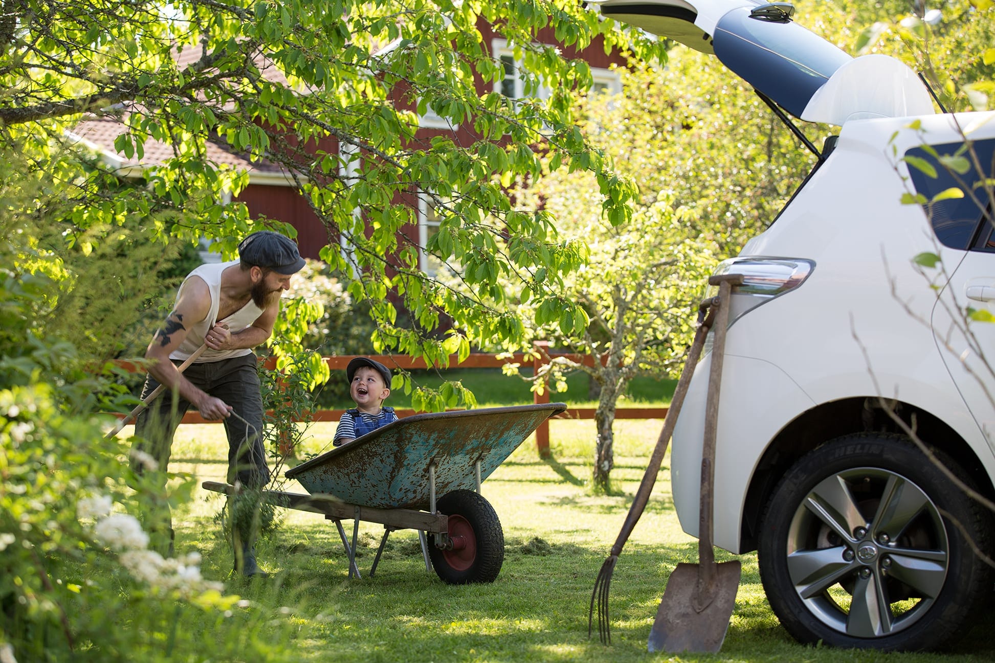 Motor Trend reklambilder familjebil