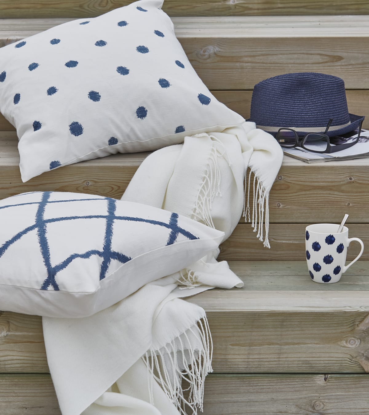 Mio Reklambilder kuddar & filt