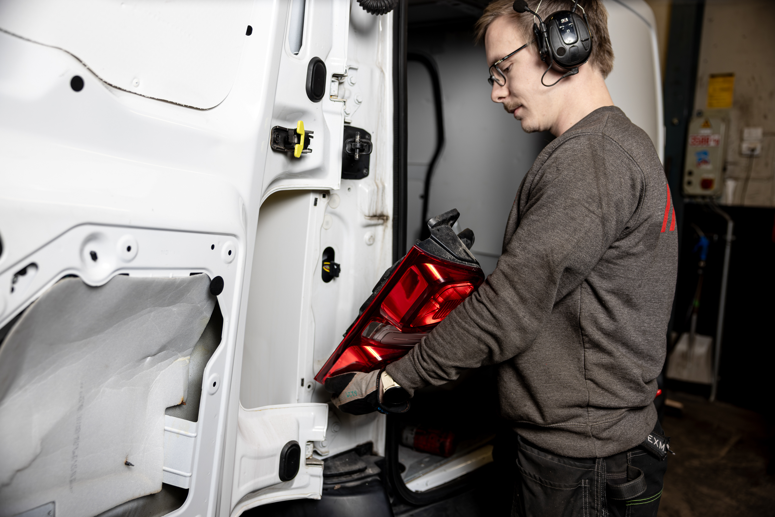 Eklunds Bildelslager Reklambilder