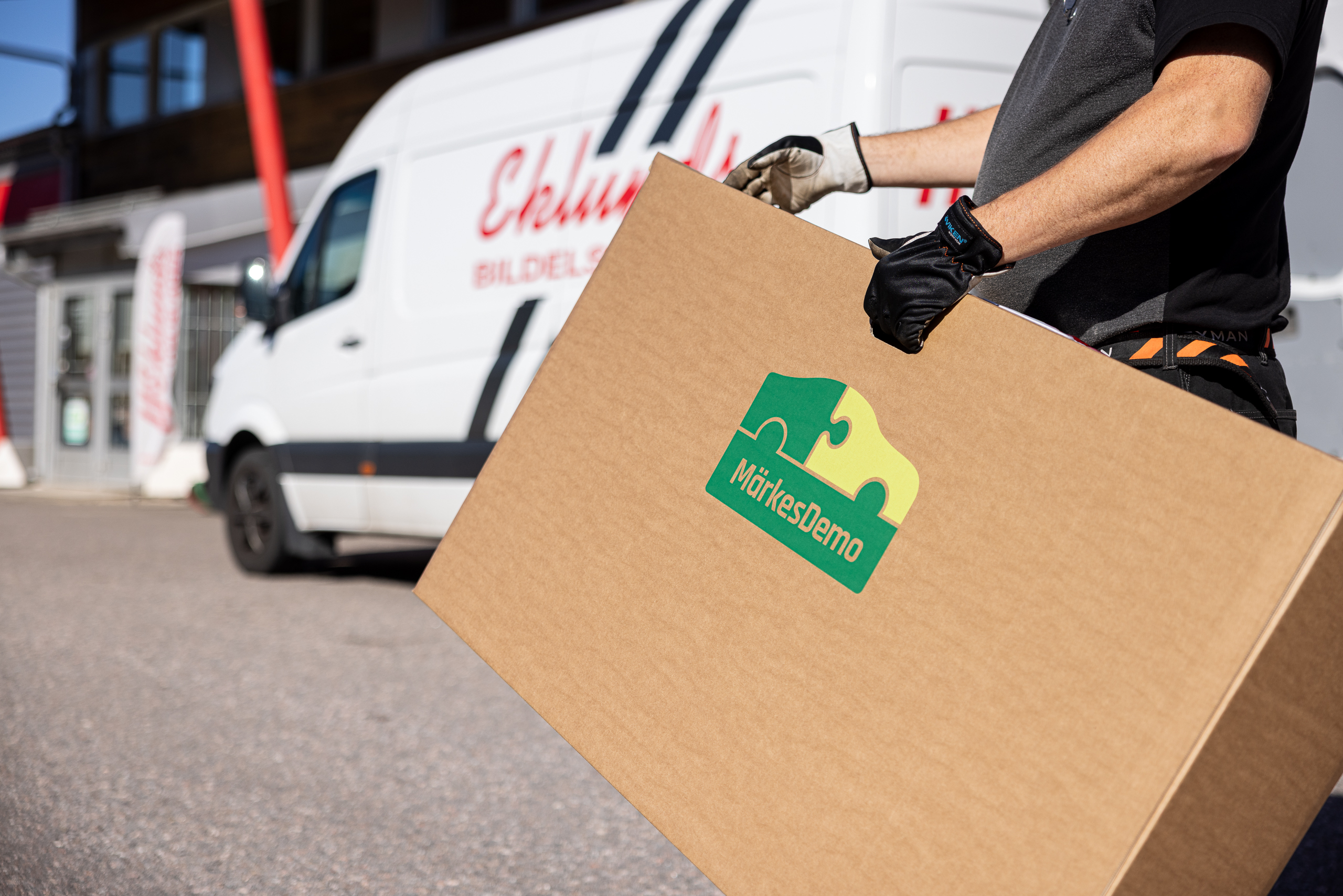 Eklunds Bildelslager Reklambilder