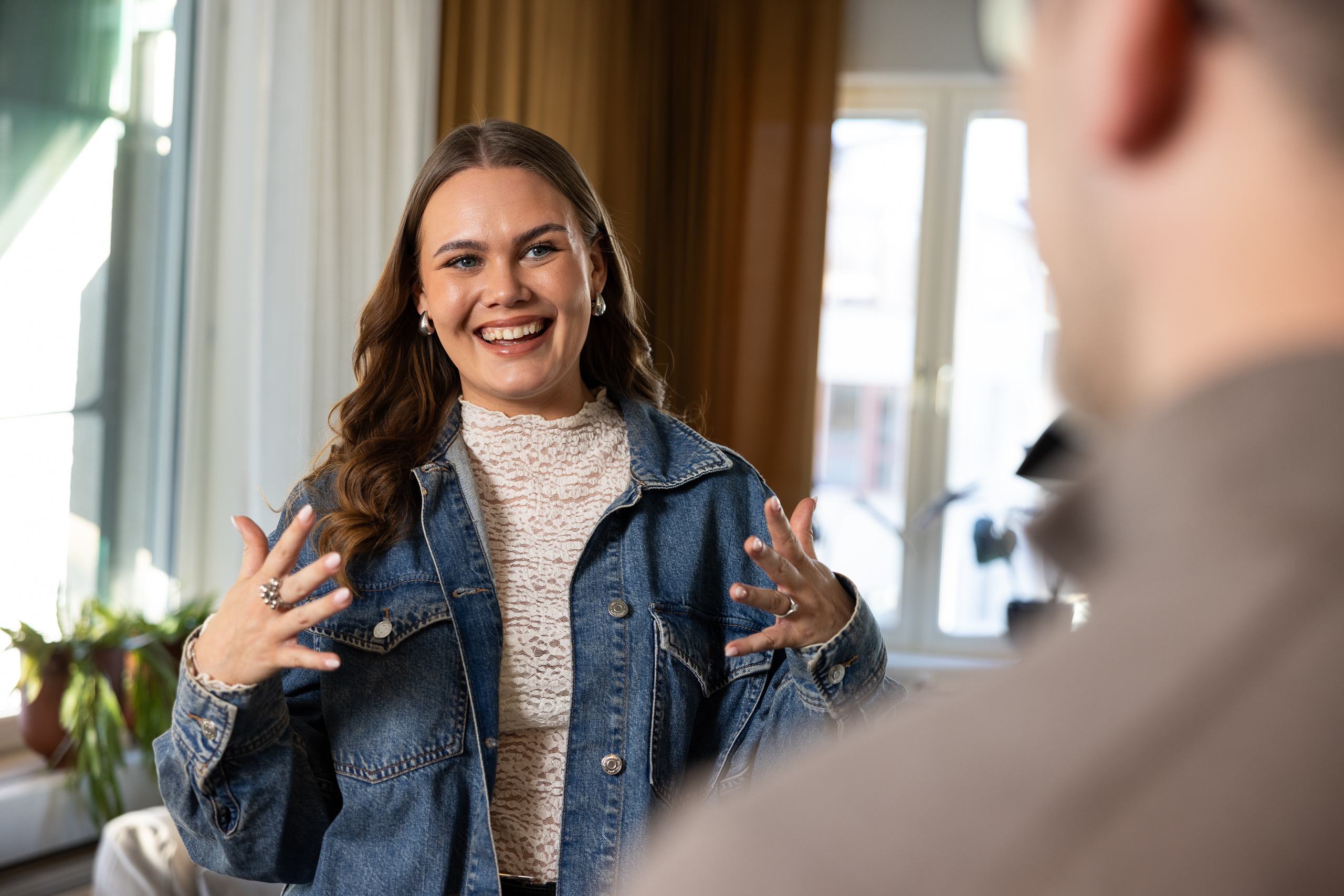 Personal- och reklambild för Nexer Group och Nexer Recruit med mörk, professionell ljussättning och modernt uttryck.